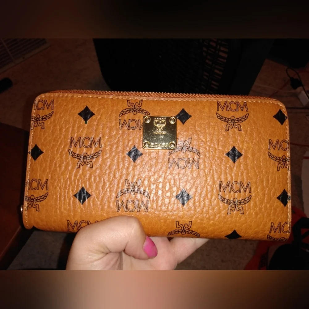 Mcm long zippy wallet - Picture 2 of 5